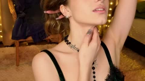 Kylie online show from 04-07-26, 06:08