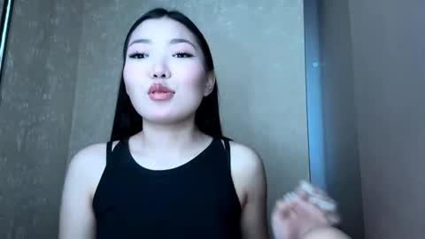 Snapshot of rosalynhandy chatting on 02-22-26, 10:36 Kira online show from 02-22-26, 10:36