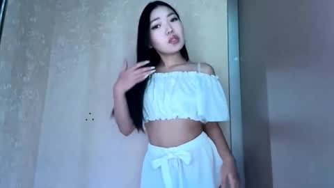 Snapshot of rosalynhandy chatting on 02-27-26, 02:17 Kira online show from 02-27-26, 02:17