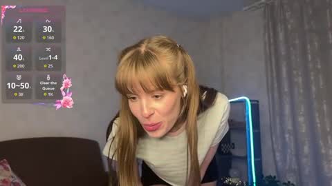 Snapshot of rosamoore chatting on 03-30-26, 02:51 RoosaMoore online show from 03-30-26, 02:51