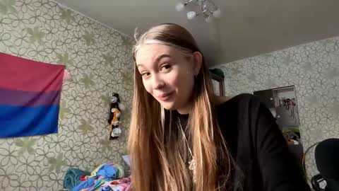 Megan online show from 03-09-26, 10:19