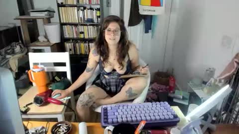 rose257044 online show from 10-18-25, 03:46