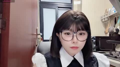 rose online show from 11-04-25, 10:03