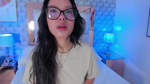 Snapshot of rose_allure chatting on 02-20-26, 11:32 Rose allure online show from 02-20-26, 11:32