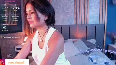 Snapshot of rose_dangel1 chatting on 01-22-25, 08:59 Rose online show from 01-22-25, 08:59