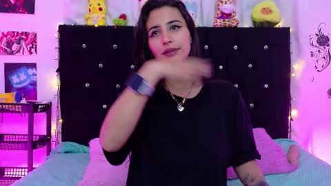 Rose online show from 10-19-25, 03:51