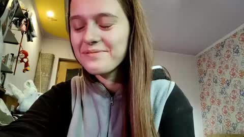 Sophie online show from 11-28-25, 01:08