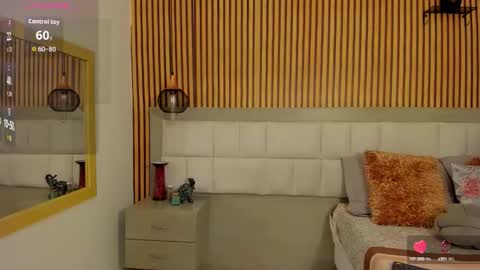 roseaurora online show from 10-15-25, 12:27