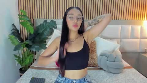 Snapshot of roseaurora chatting on 02-03-26, 12:32 roseaurora online show from 02-03-26, 12:32