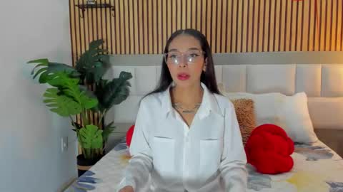 Snapshot of roseaurora chatting on 02-16-26, 12:34 roseaurora online show from 02-16-26, 12:34