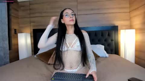 Snapshot of roseaurora chatting on 03-21-26, 10:42 roseaurora online show from 03-21-26, 10:42