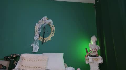 Snapshot of rosedelic chatting on 10-28-25, 03:43 rosedelic online show from 10-28-25, 03:43