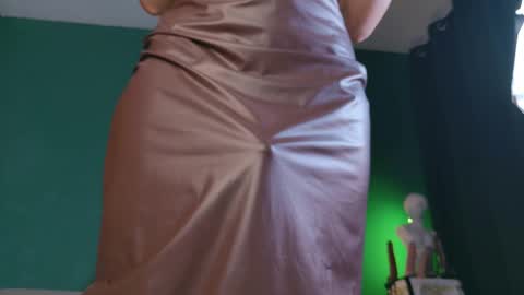 Snapshot of rosedelic chatting on 11-26-25, 04:24 rosedelic online show from 11-26-25, 04:24