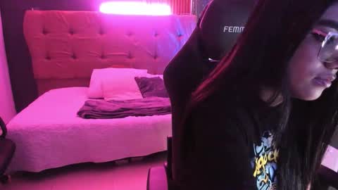 roseliin online show from 11-14-25, 12:04