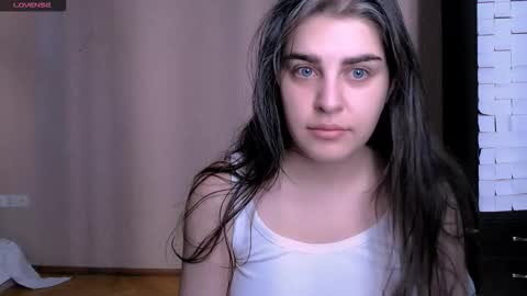 Rose online show from 10-21-25, 08:26