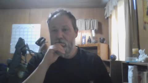 Snapshot of rosepanda chatting on 12-24-24, 02:12 Lost4gain online show from 12-24-24, 02:12