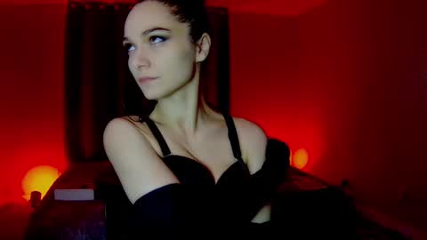 Snapshot of roseredgoddess chatting on 12-07-24, 03:58 roseredgoddess online show from 12-07-24, 03:58