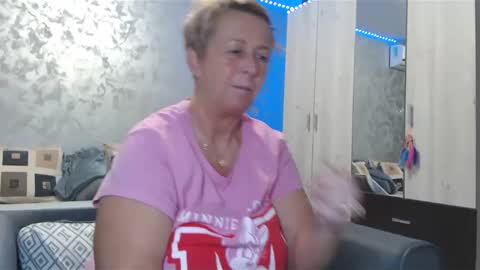 Lovepinklilly online show from 12-21-24, 06:12