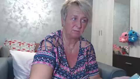 Lovepinklilly online show from 11-02-25, 05:26