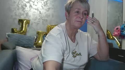 Lovepinklilly online show from 01-05-26, 06:11