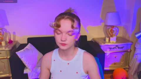 Snapshot of roses_kate chatting on 11-18-25, 11:25 Sweety Kate online show from 11-18-25, 11:25