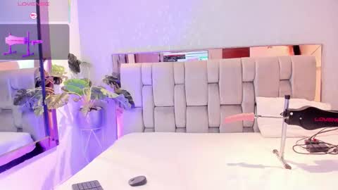 Rose online show from 01-14-26, 05:02