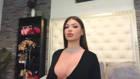 Gabriela online show from 02-19-25, 07:06
