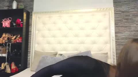 Gabriela online show from 03-10-25, 05:43