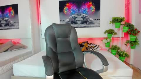 rosi_cooper online show from 12-22-24, 11:00