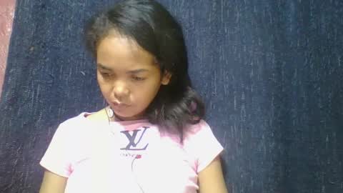 rosia685234 online show from 03-12-25, 12:15