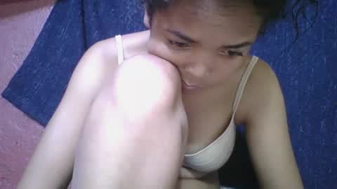 rosia685234 online show from 11-28-25, 06:49