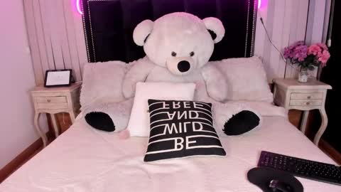 Rosita se online show from 11-21-25, 02:54