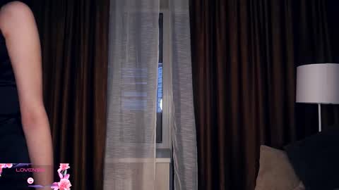 Edwina online show from 11-10-25, 05:06