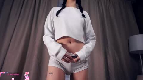 Edwina online show from 11-12-25, 06:14