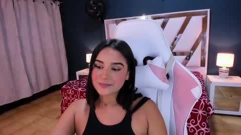 Snapshot of rossa_selene chatting on 01-31-25, 06:35 Rossa online show from 01-31-25, 06:35