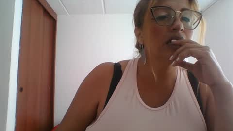 Rossana  online show from 12-07-24, 03:41