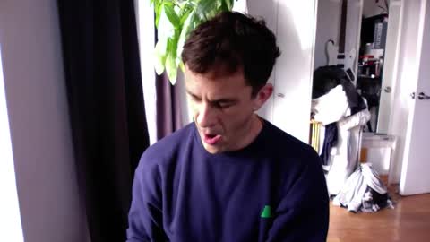 Snapshot of rosscollab chatting on 11-13-25, 01:54 RossCollab online show from 11-13-25, 01:54