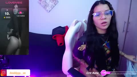 Snapshot of rossebunny25 chatting on 11-01-25, 02:35 Rosse online show from 11-01-25, 02:35