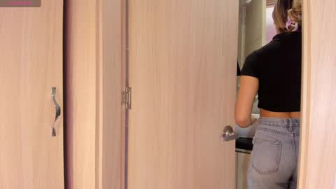 Rosse Daw Independent model  online show from 12-06-24, 12:05