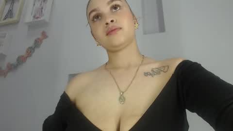 Snapshot of rossi_baker chatting on 11-05-25, 04:45 Rossi online show from 11-05-25, 04:45