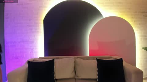 Rossie Rhoades online show from 01-11-25, 11:23
