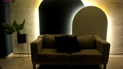 Rossie Rhoades online show from 10-20-25, 07:14