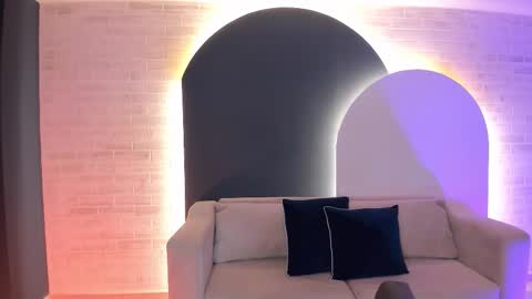 Rossie Rhoades online show from 10-23-25, 07:34