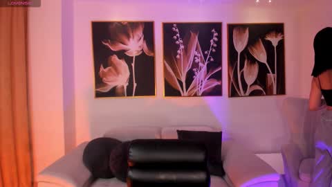 Rossie Rhoades online show from 10-25-25, 07:30