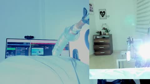 rosy_emely_ online show from 01-12-26, 09:25