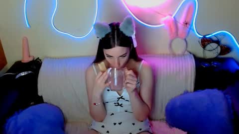 rosy_madison77 online show from 11-09-25, 08:34