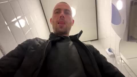 rotteei1 online show from 10-16-25, 08:48