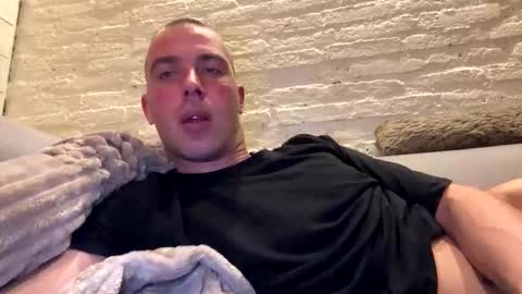 rotteei1 online show from 10-18-25, 05:46