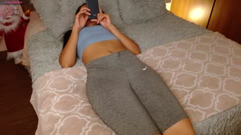 Rouss marie henao  online show from 01-19-25, 02:36