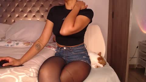 Rouss marie henao  online show from 03-29-26, 01:38